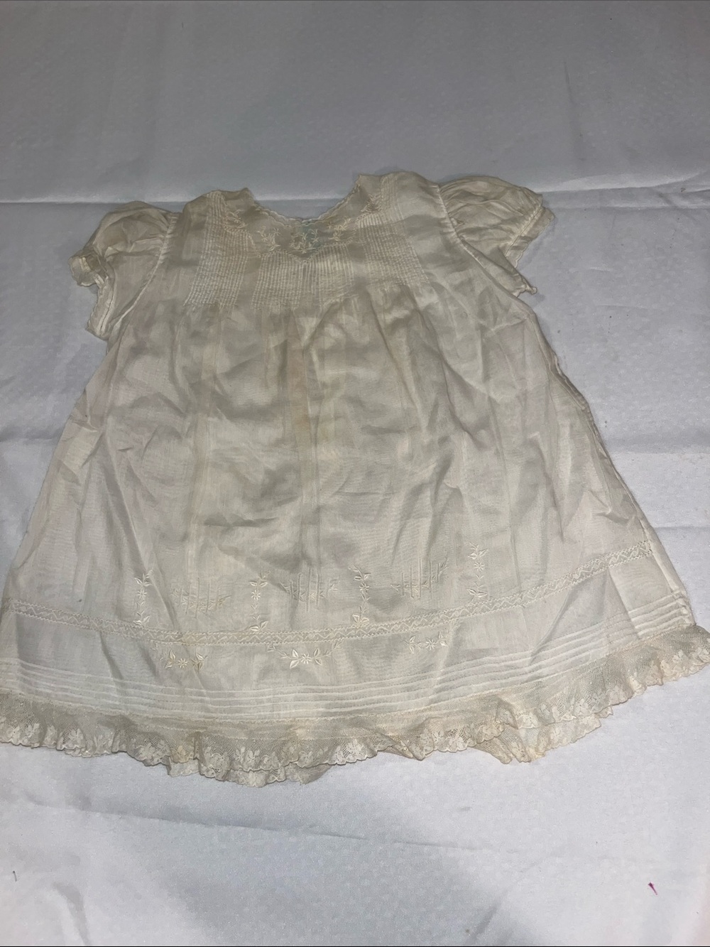 Vintage Tiny Tots Baby 1950/1960 Cream fine Linen delicate dress